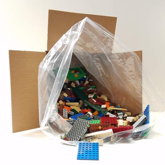 Legos Mixed Lot image number 1