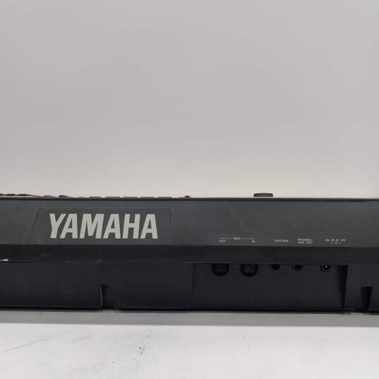 Yamaha Portatone PSR-220 Electronic Keyboard image number 7