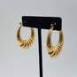 14k Gold Ribbed Hoop Earrings 5.1g image number 1