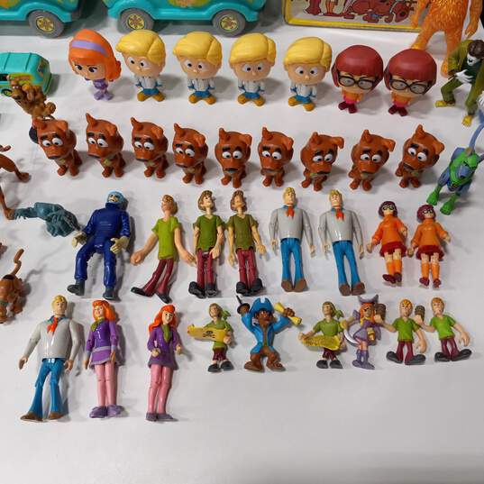 Scooby Doo Collectibles Bundle image number 3