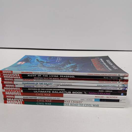 Bundle of Twelve Marvel Graphic Novels image number 3