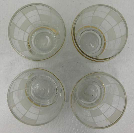 Vntg Small White Checkerd Gold Tone Trim Glass Decanter W/ 4 Shot Glasses image number 4