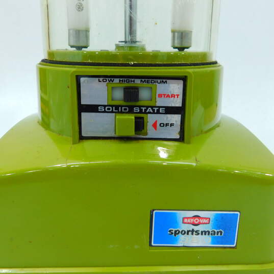 Vintage 1970s Ray-O-Vac Green Sportsman Fluorescent Camping Lantern IOB w/ Manual image number 2