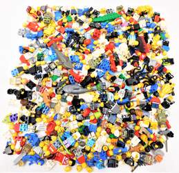 1.6 LBS LEGO Miscellaneous Minifigures Bulk Box