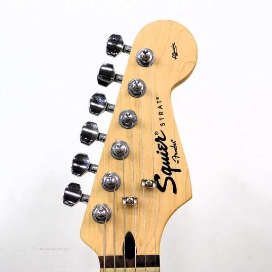 Squier by Fender Affinity Series Strat Model Black Electric Guitar w/ Gig Bag image number 4