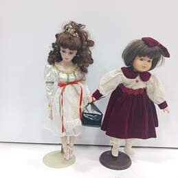 Bundle of 6 Assorted Porcelain Dolls alternative image