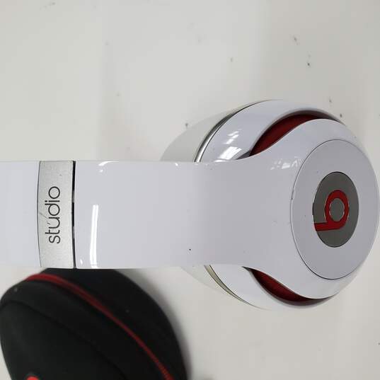 skat Mærkelig Regelmæssighed Buy the Beats by Dr. Dre Studio 2 Wireless OverEar Headphones Noise Cancel  White | GoodwillFinds