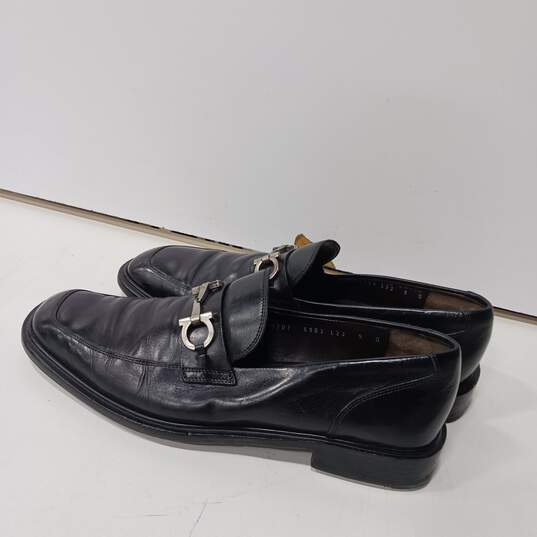 Salvatore Ferragamo Men's Black Leather Silver Buckle Loafer Dress Shoes Size 9M image number 4
