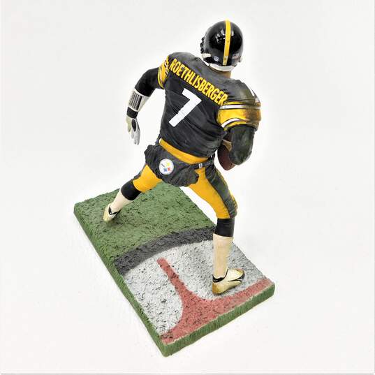 2005 McFarlane Ben Roethlisberger Steelers NFL Football Figure image number 3