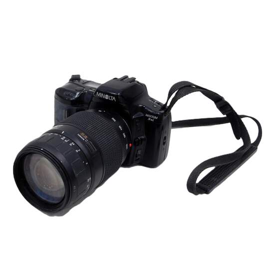 Minolta Maxxum 3xi SLR 35mm Film Camera With Tamron 70-300mm Lens image number 1