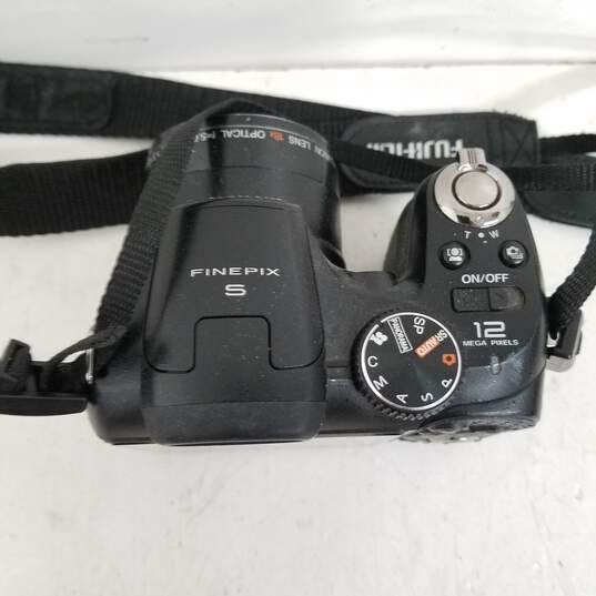 UNTESTED Fujifilm FinePix S Series S1800 12.2MP Digital Camera Black image number 3