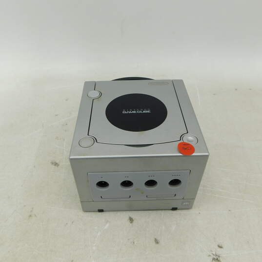 Nintendo Game Cube w/ 4 Games image number 2