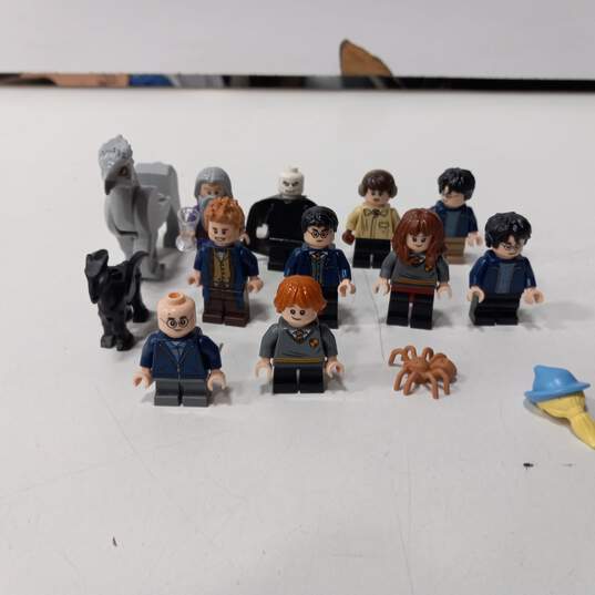 13pc Bundle of Assorted Lego Harry Potter Minifigures image number 1