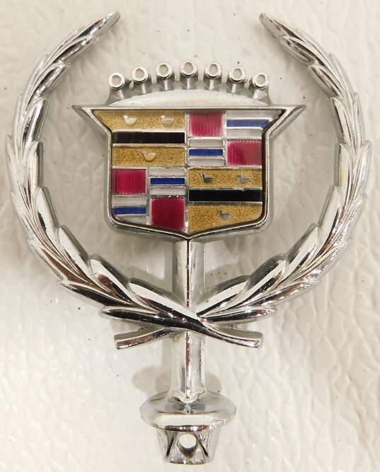 VNTG Cadillac Hood Ornament Emblem image number 1