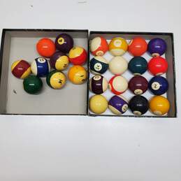 Lot 25 Vintage Billiard Balls alternative image