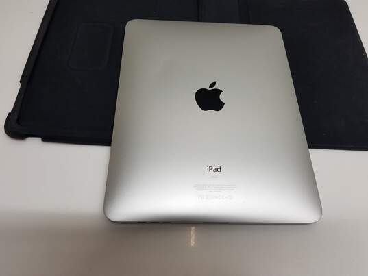 Apple iPad Wi-Fi (Original/1st Gen) Model A1219 Storage 64GB image number 4