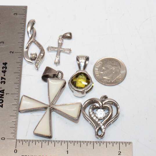 Assortment of 5 Sterling Silver Pendants - 15.66g image number 7