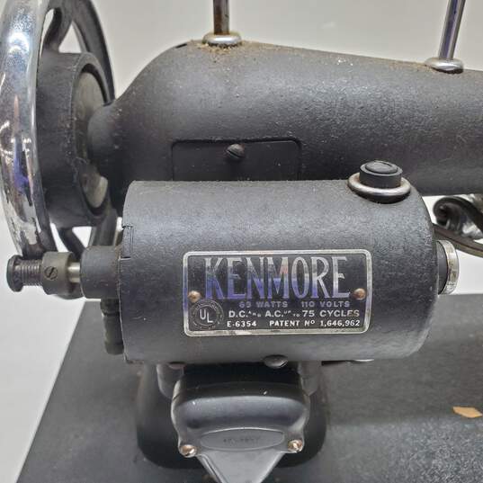 Kenmore Rotary Sewing Machine Model 117.119 for Parts/Repair image number 2
