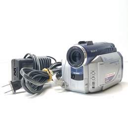 Sony Handycam DCR-DVD300 DVD Camcorder alternative image