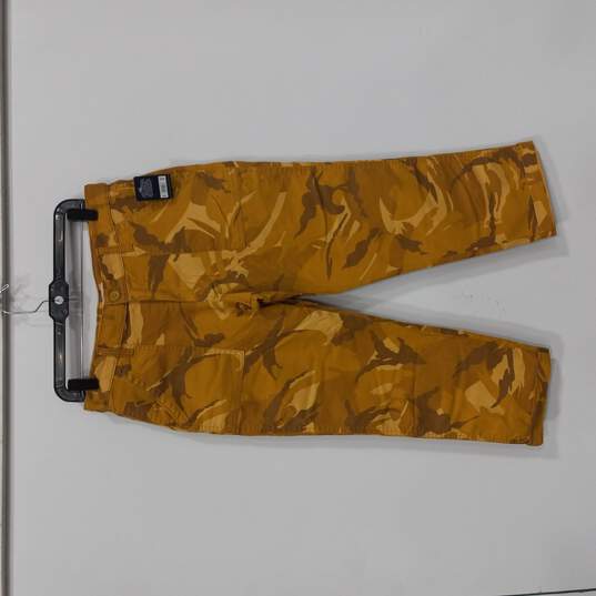 Lucky Brand Yellow Camo Size 21 Cargo Pants NWT image number 3