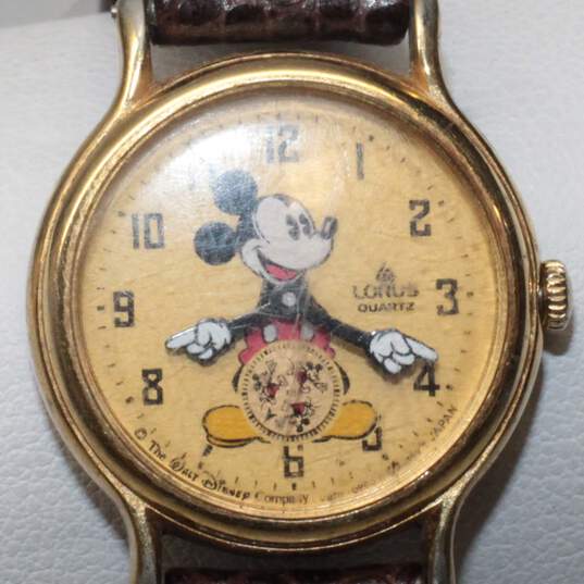 Lorus The Walt Disney Company V802-0090 Mickey Mouse Quartz Watch image number 3