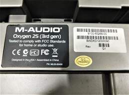 M-Audio Brand Oxygen 25 (3rd Gen.) USB MIDI Keyboard Controller alternative image