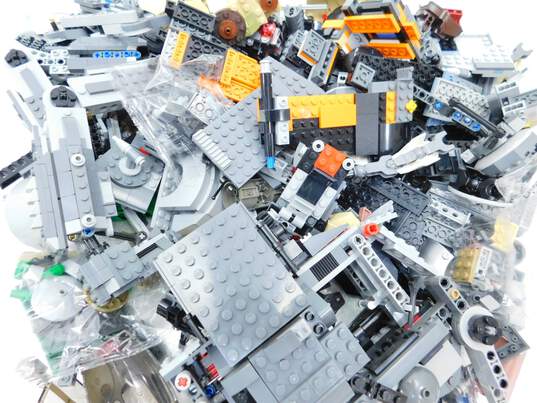 5.8 LBS LEGO Star Wars Bulk Box image number 1