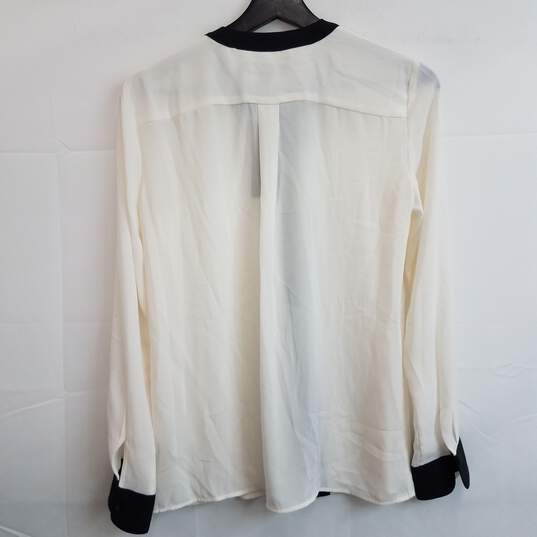 Banana Republic black and white long sleeve button up blouse XS image number 2