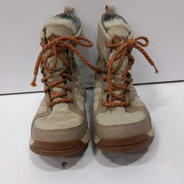 Columbia Women's Beige Snow Boots Size 9