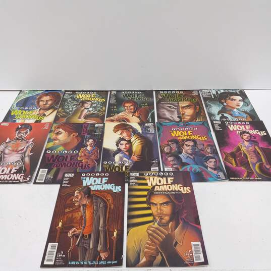 Bundle of 12 Assorted Comic Books image number 1