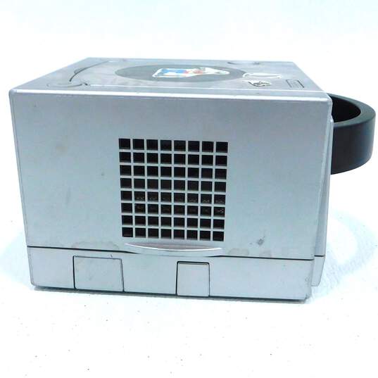 Nintendo GameCube Platinum Console- Parts + Repair image number 4