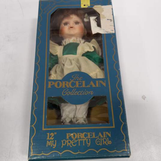 The Porcelain Collection Collectible Doll IOB image number 4