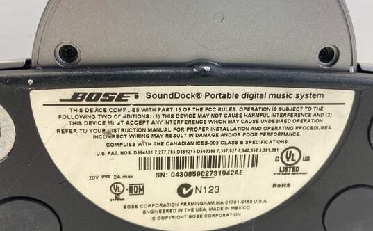 Bose Sound Dock Portable Digital Music System N123 image number 7