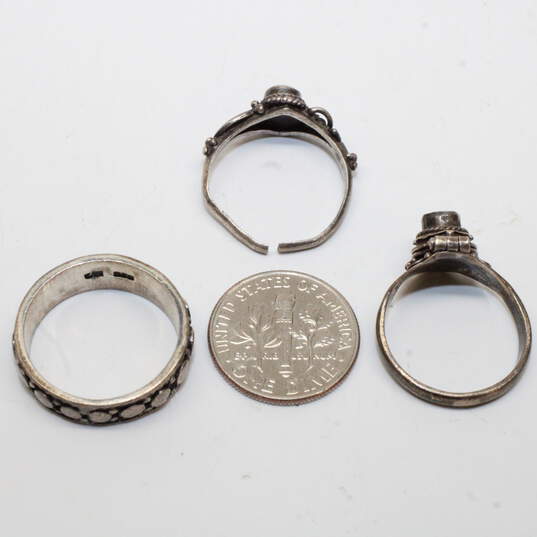 Assortment of 3 Sterling Silver Rings FOR REPAIR Size 5.25, 5.5, 6.5 - 7.9g image number 6