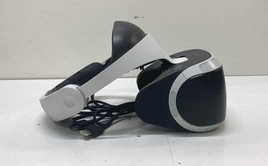 Sony PlayStation VR Headset W/ 2 Move Motion Controllers image number 3
