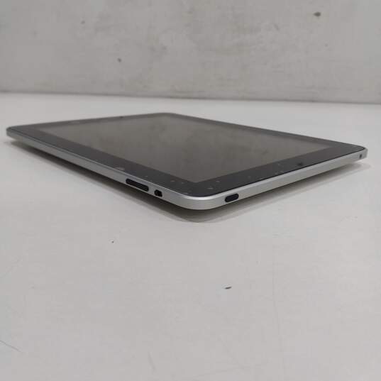 iPad First Gen 16 GB Model A1219 image number 4