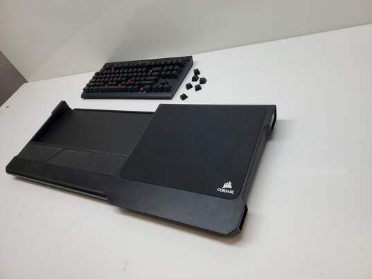 Bundle Untested Corsair Wireless Gaming Lapboard + Mechanical Keyboard K63 image number 1