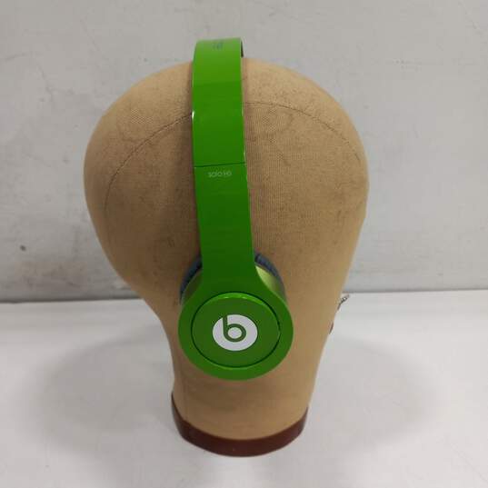Beats Solo HD Green Headphones w/ Case image number 2