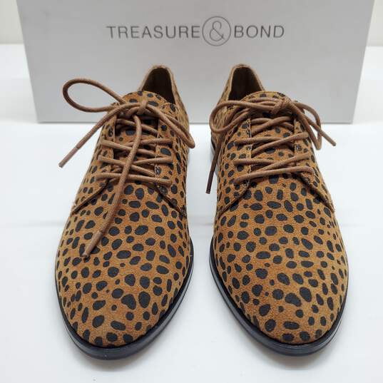 Treasure Bond Monty-Lea  Women's Flat Lace Up Cheetah Print Suede Size 6M image number 2