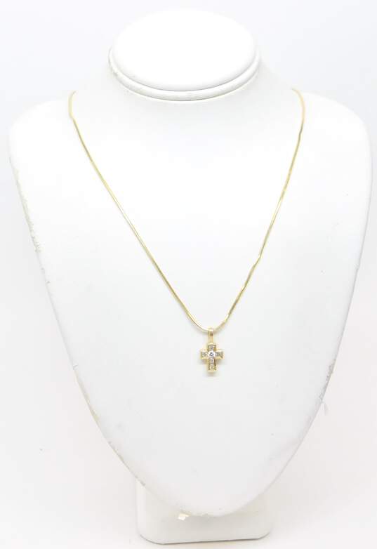 14K Yellow Gold 0.28 CTTW Round Diamond Cross Pendant Necklace 4.0g image number 3