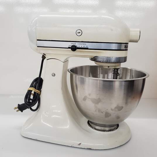 Vintage Hobart KitchenAid 4.5 Quart K45 Stand Mixer (White) w/Attachments image number 4