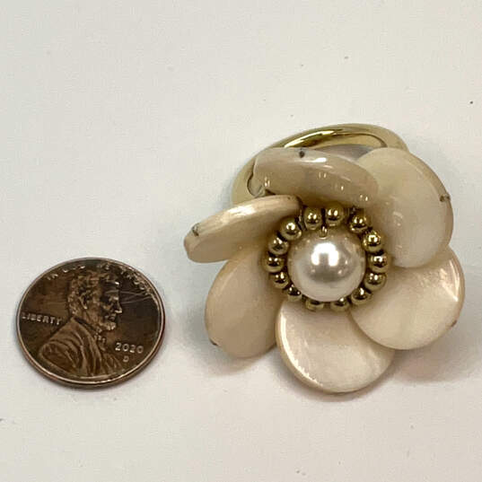 Designer Kate Spade Gold-Tone Beaded Cream Enamel Flower Pearl Band Ring image number 3