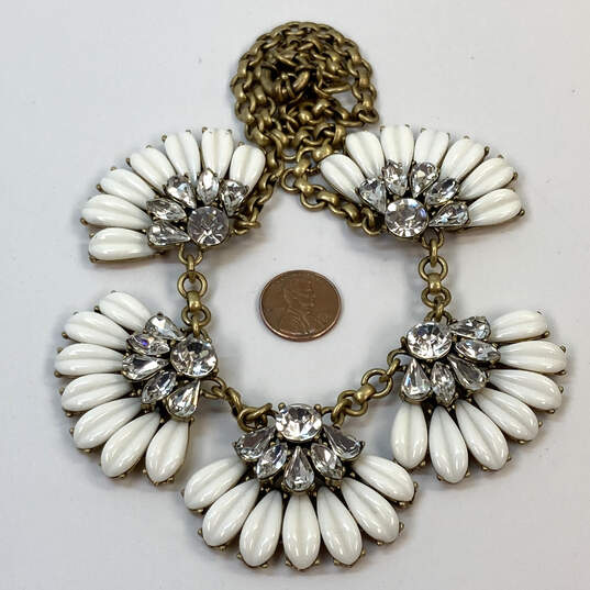 Designer J. Crew Gold-Tone Chain White Daisy Petal Statement Necklace image number 2
