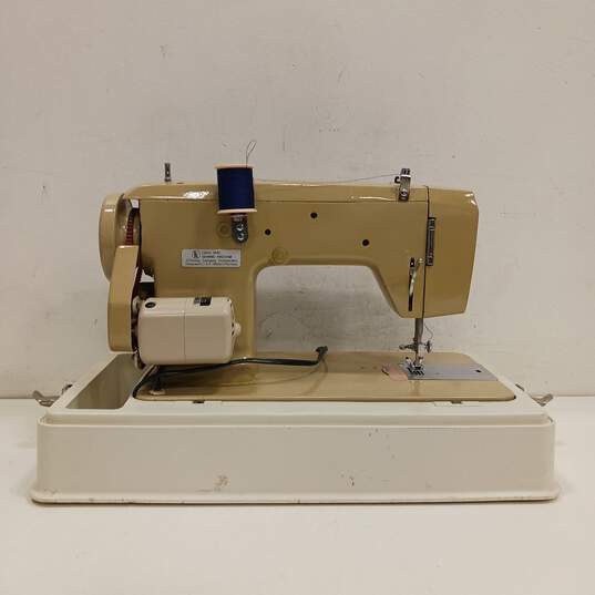 JC Penny 6001 Zig Zag Sewing Machine image number 5