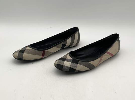 Burberry Women's Black and Beige Flats Size 39.5 With Box image number 2