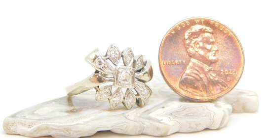 Vintage Art Deco 14K White Gold 0.30 CTTW Diamond Floral Ring 3.5g image number 5