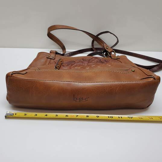 Born, Women’s Brown Leather Shoulder Handbag image number 6