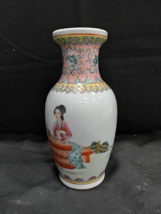 Vintage Vase, Chinese Porcelain image number 2