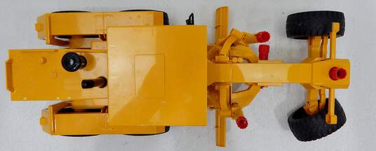 Bruder Toys 1:16 Scale Model Construction Caterpillar Motor Grader image number 2