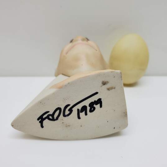 VTG. 1989 Ceramic Egg Head Figurine Ring Holder Approx. 5 In. Signed *No COA image number 3